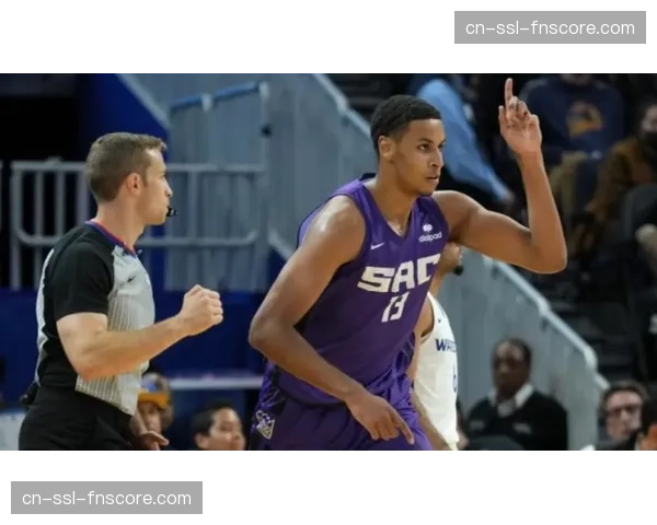 “从NCAA到职业：卡梅伦·布林克备战其WNBA新秀赛季”